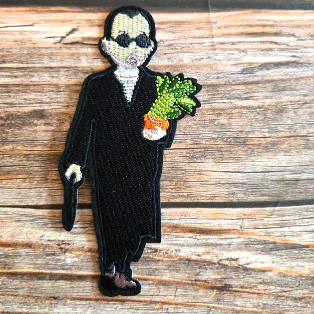 Léon: The Professional Movie Leon Holding Gun Plant Embroidered Iron On Patch